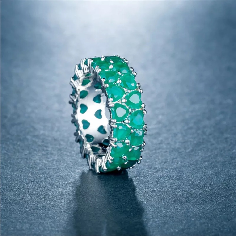 New Gorgeous 925 Silver Heart Emerald Ring Size 6-10 - Picture 3 of 4
